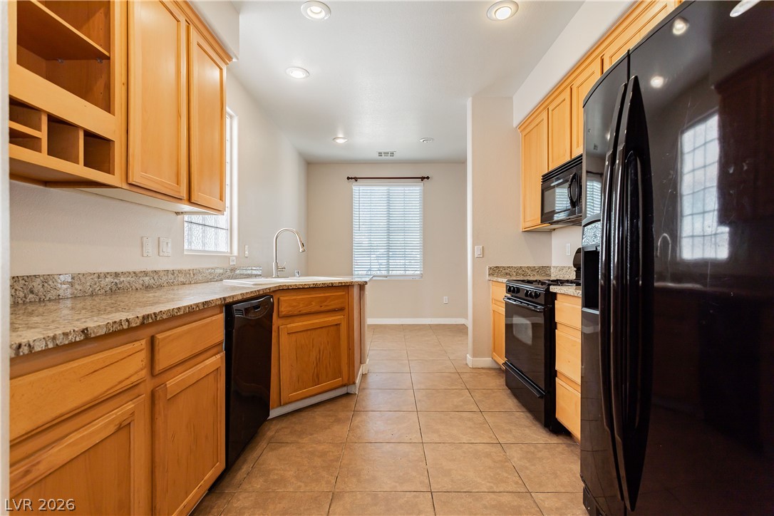 8611 Splendid Leaf Court Property Photo 19