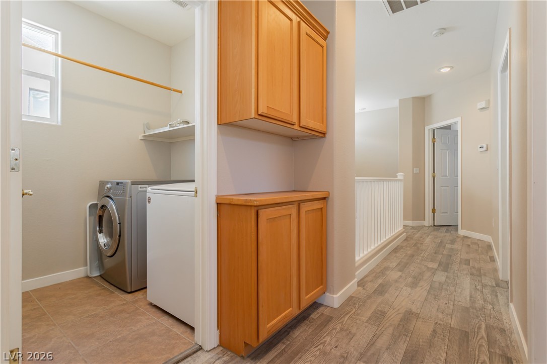 8611 Splendid Leaf Court Property Photo 33