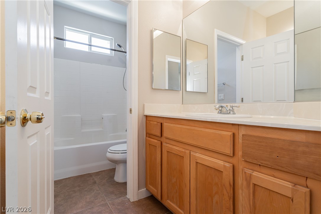 8611 Splendid Leaf Court Property Photo 35