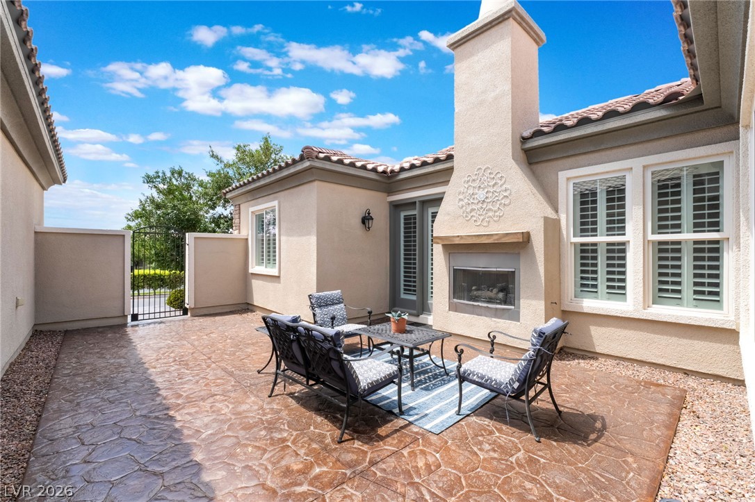 7308 Heritage Harbor Drive Property Photo 4