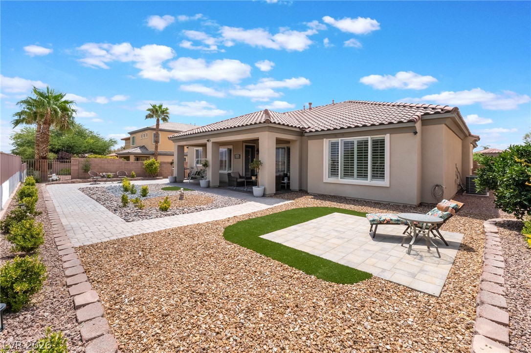 7308 Heritage Harbor Drive Property Photo 41
