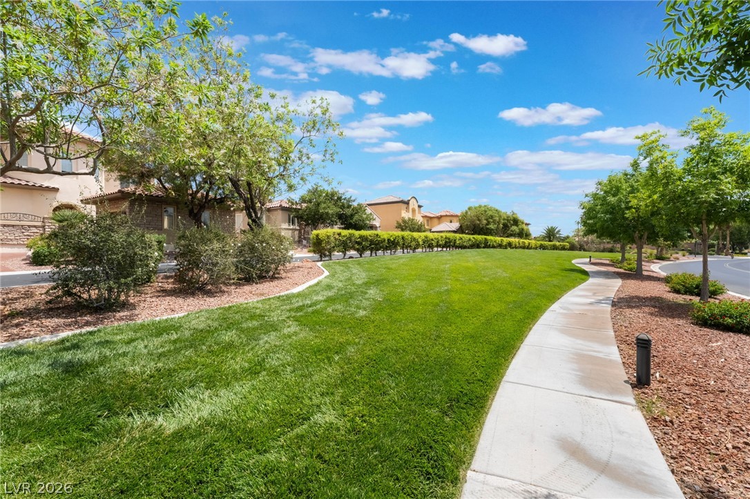 7308 Heritage Harbor Drive Property Photo 43