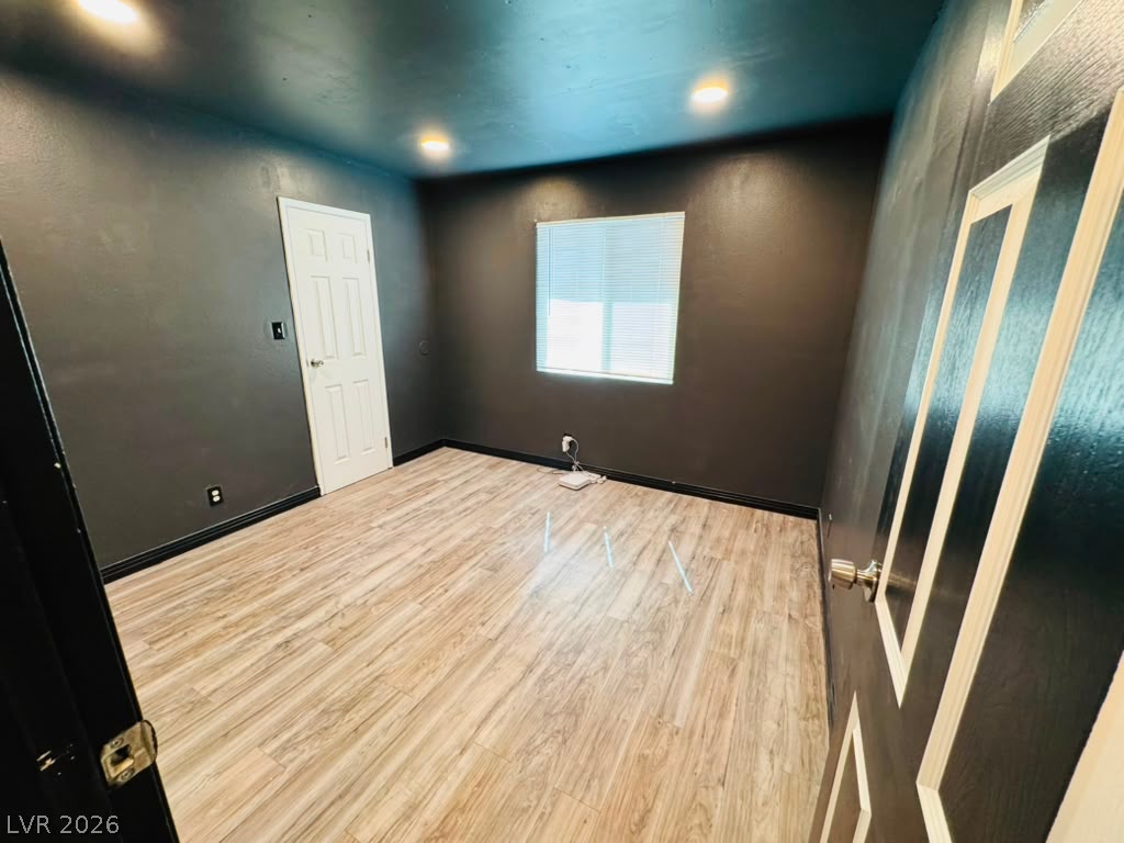 4672 Newton Drive Property Photo 16