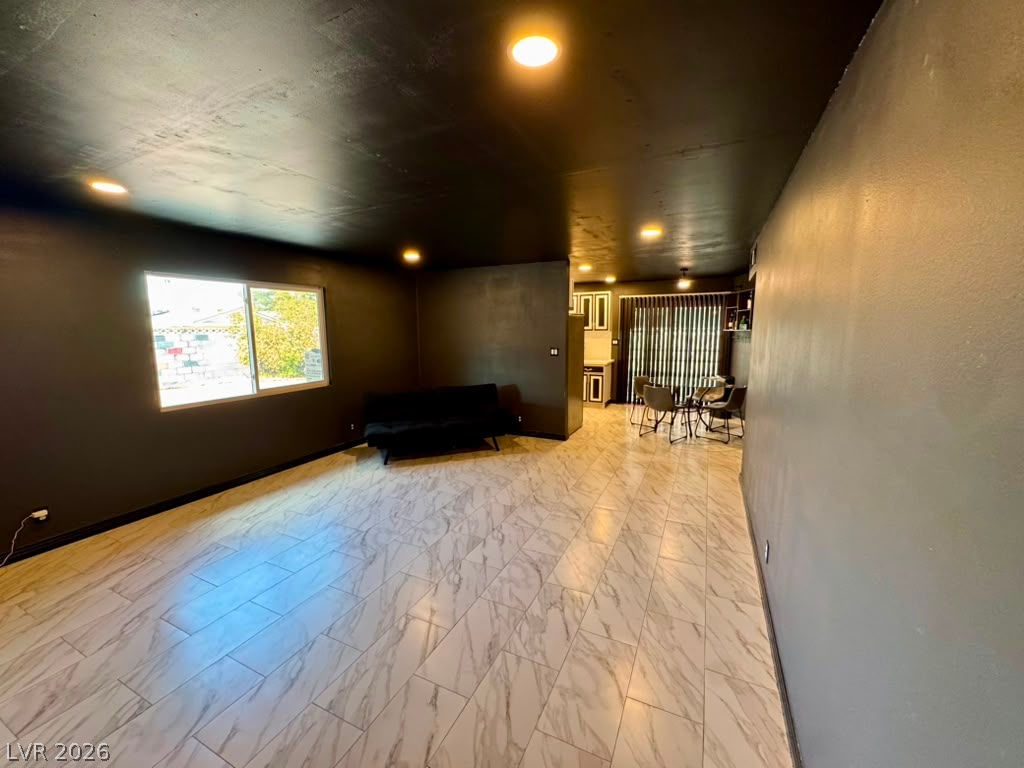 4672 Newton Drive Property Photo 17