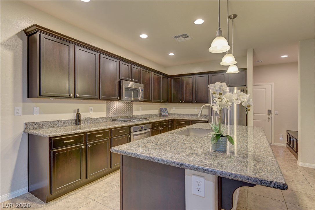 9667 Treeline Run Avenue Property Photo 3