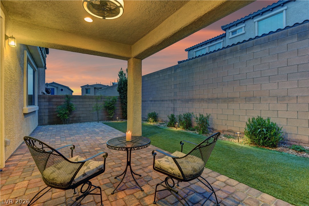 9667 Treeline Run Avenue Property Photo 4