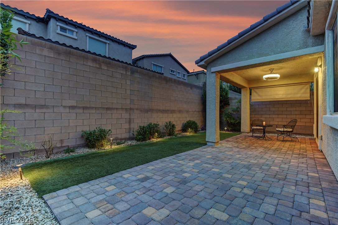 9667 Treeline Run Avenue Property Photo 5