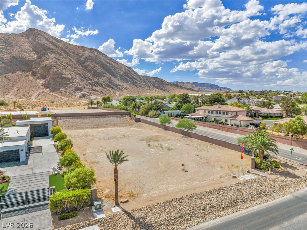 4281 North Grand Canyon Drive Property Photo 4