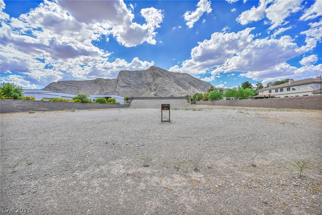 4281 North Grand Canyon Drive Property Photo 13