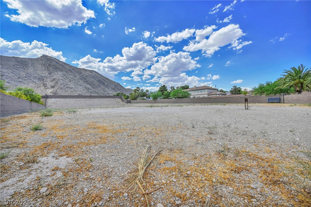 4281 North Grand Canyon Drive Property Photo 19