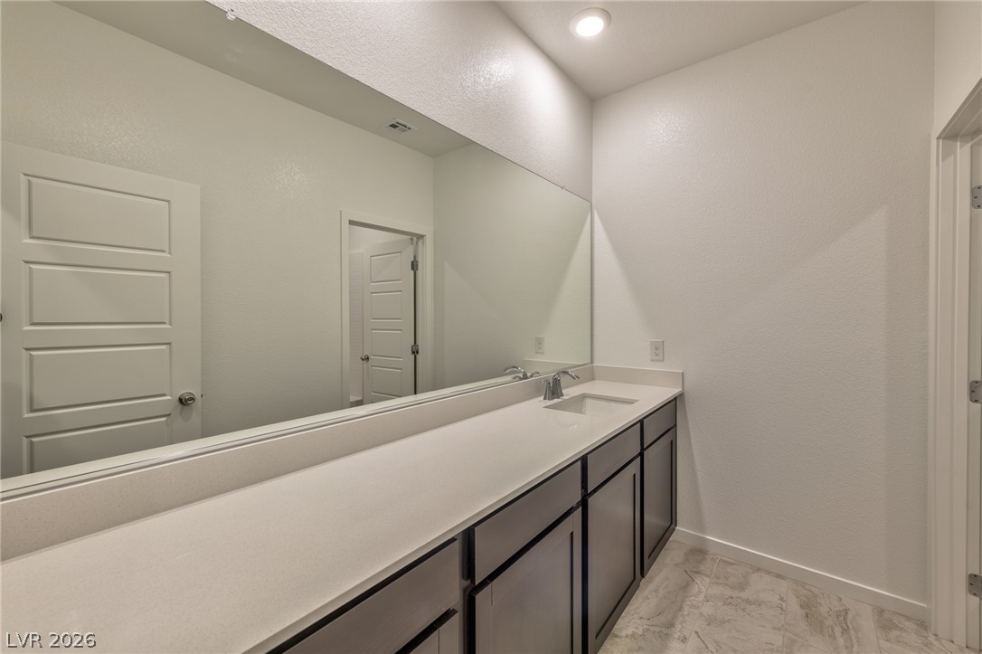 2553 Venetia Pointe Street Property Photo 8