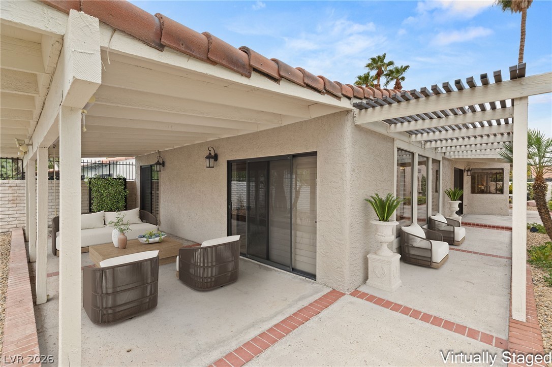 2312 Plaza Del Prado Property Photo 4