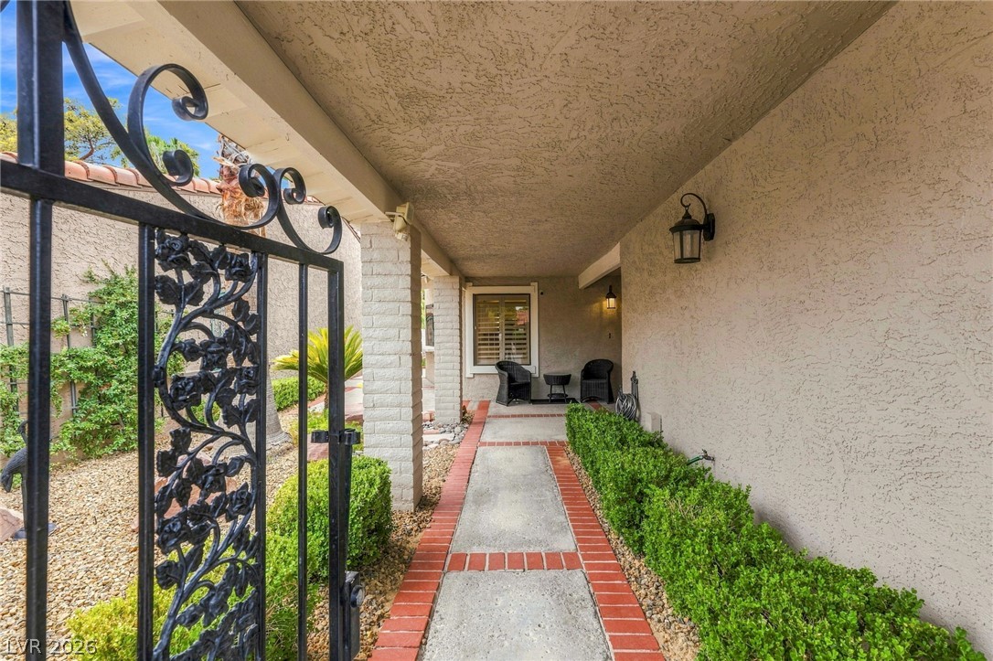 2312 Plaza Del Prado Property Photo 12