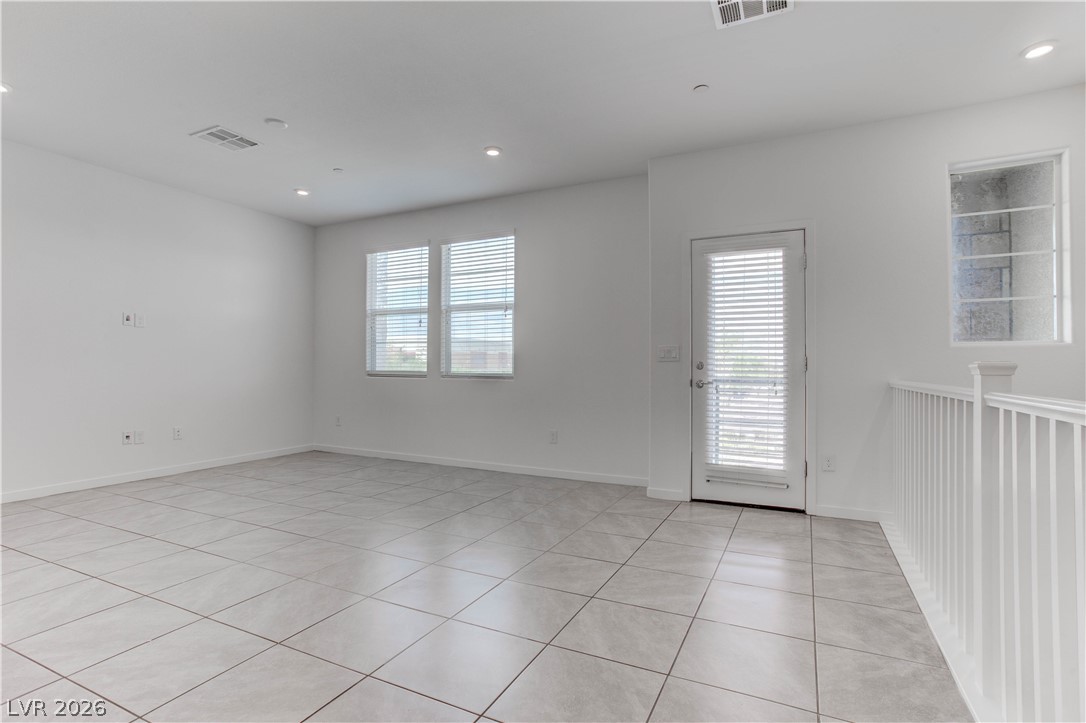 929 Kyanite Lane Property Photo 4