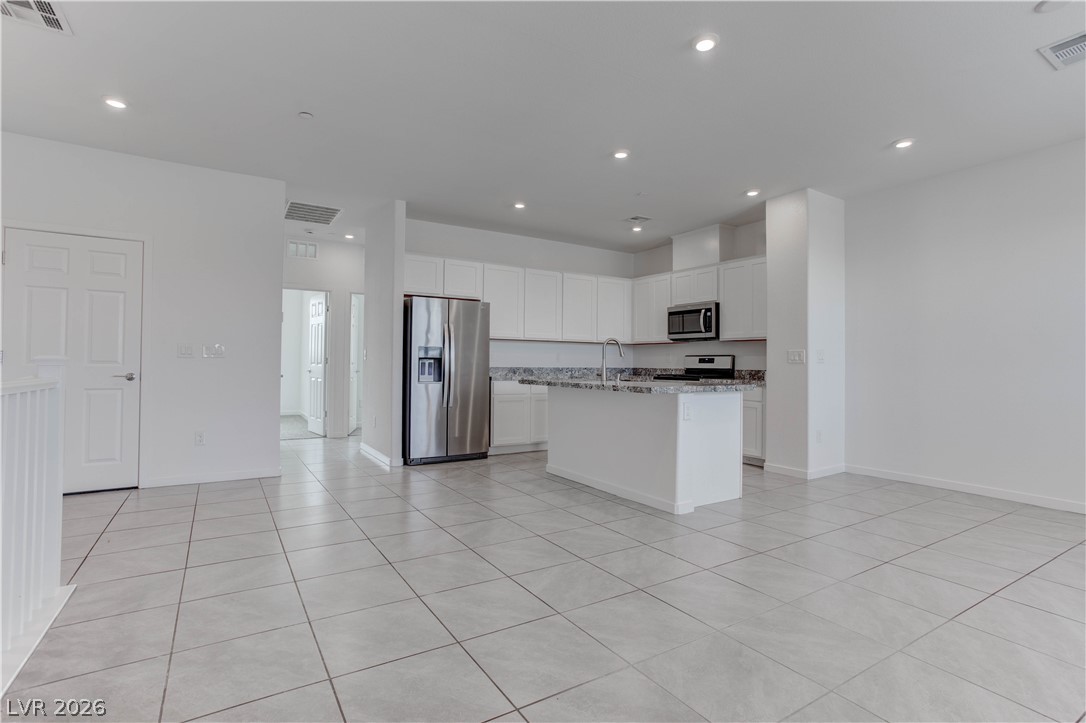 929 Kyanite Lane Property Photo 8