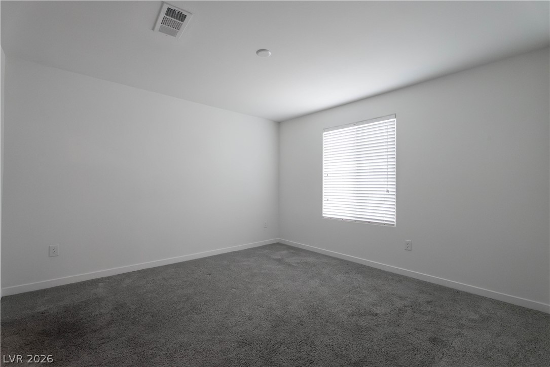 902 Bronzite Street Property Photo 3