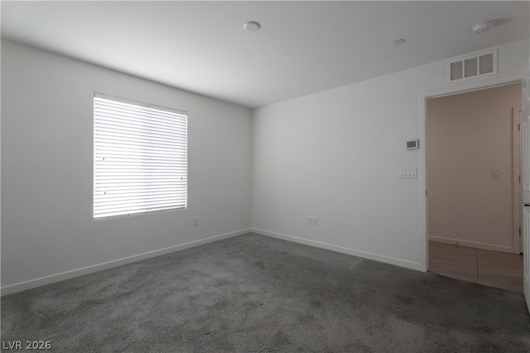 902 Bronzite Street Property Photo 4