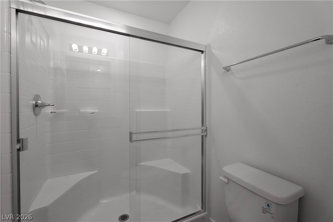 902 Bronzite Street Property Photo 8