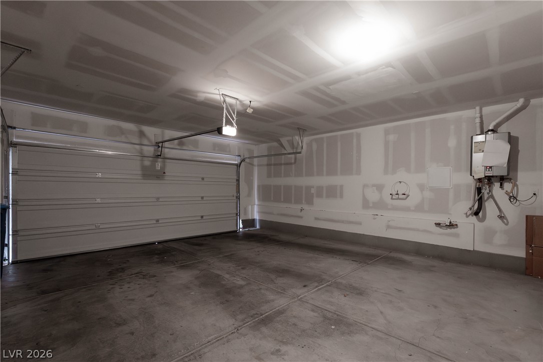 902 Bronzite Street Property Photo 12