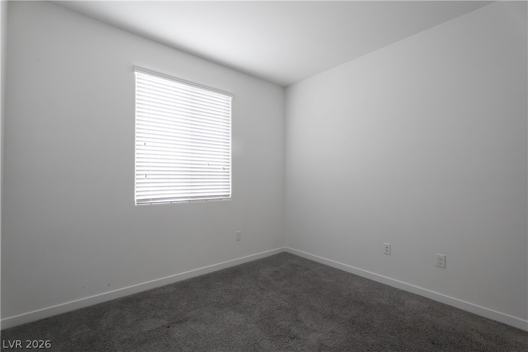 902 Bronzite Street Property Photo 31