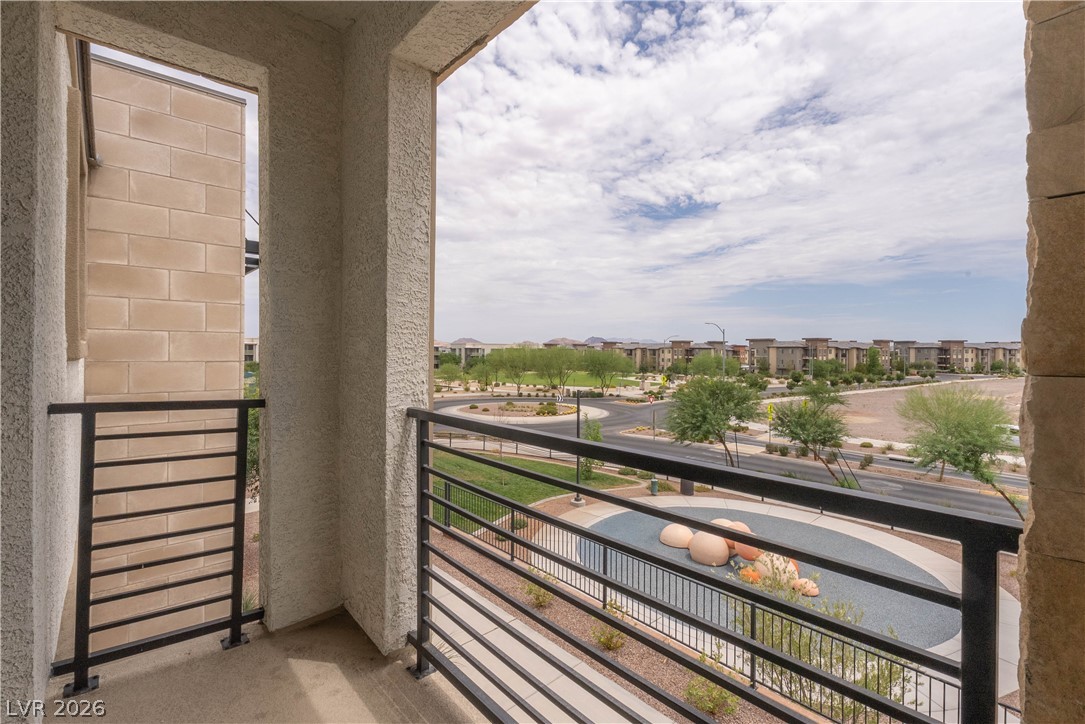 902 Bronzite Street Property Photo 35