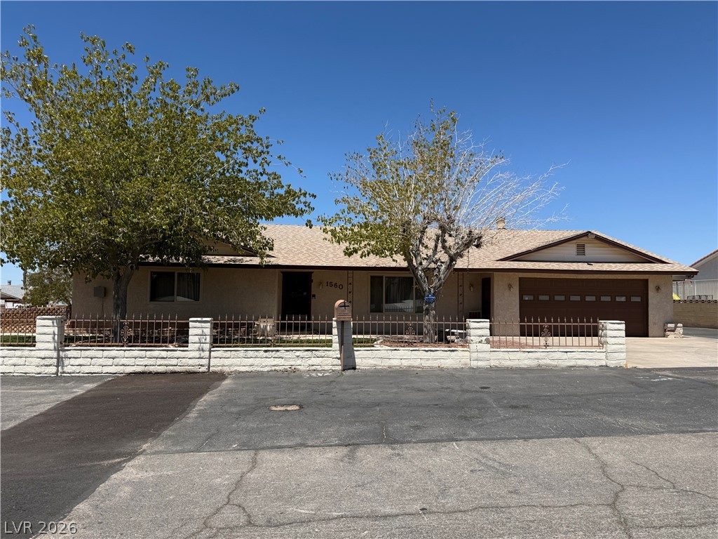 1560 Rocking Horse Drive Property Photo 2