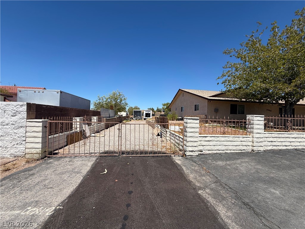 1560 Rocking Horse Drive Property Photo 3