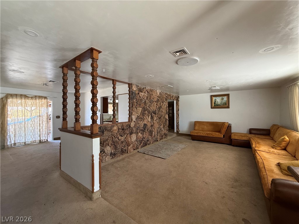 1560 Rocking Horse Drive Property Photo 7