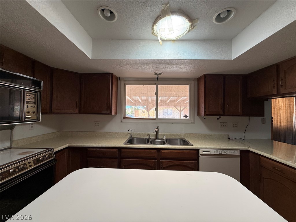 1560 Rocking Horse Drive Property Photo 14
