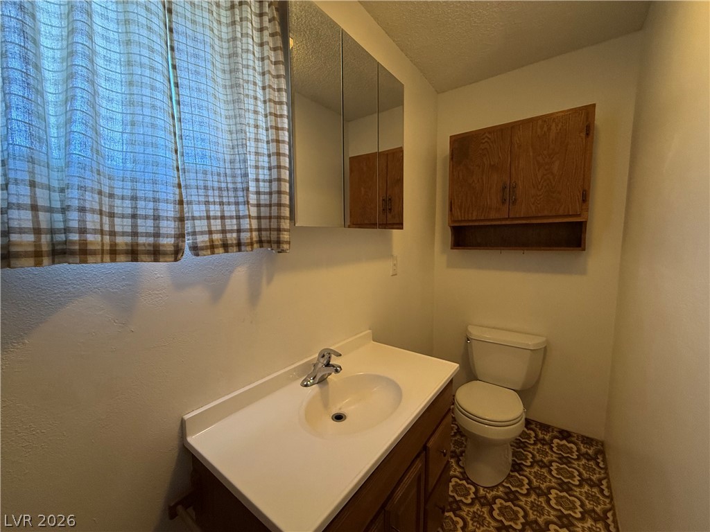 1560 Rocking Horse Drive Property Photo 40