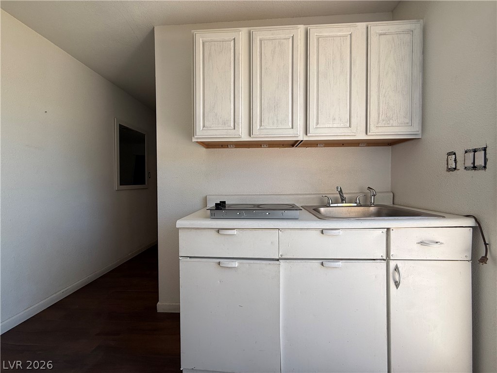1560 Rocking Horse Drive Property Photo 44
