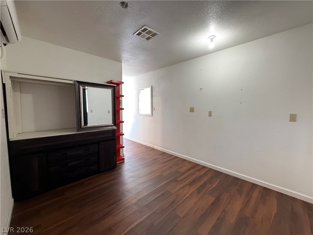 1560 Rocking Horse Drive Property Photo 47