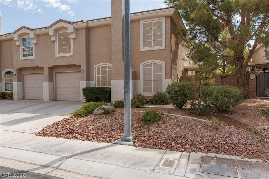 10134 Quaint Tree Street Property Photo 4
