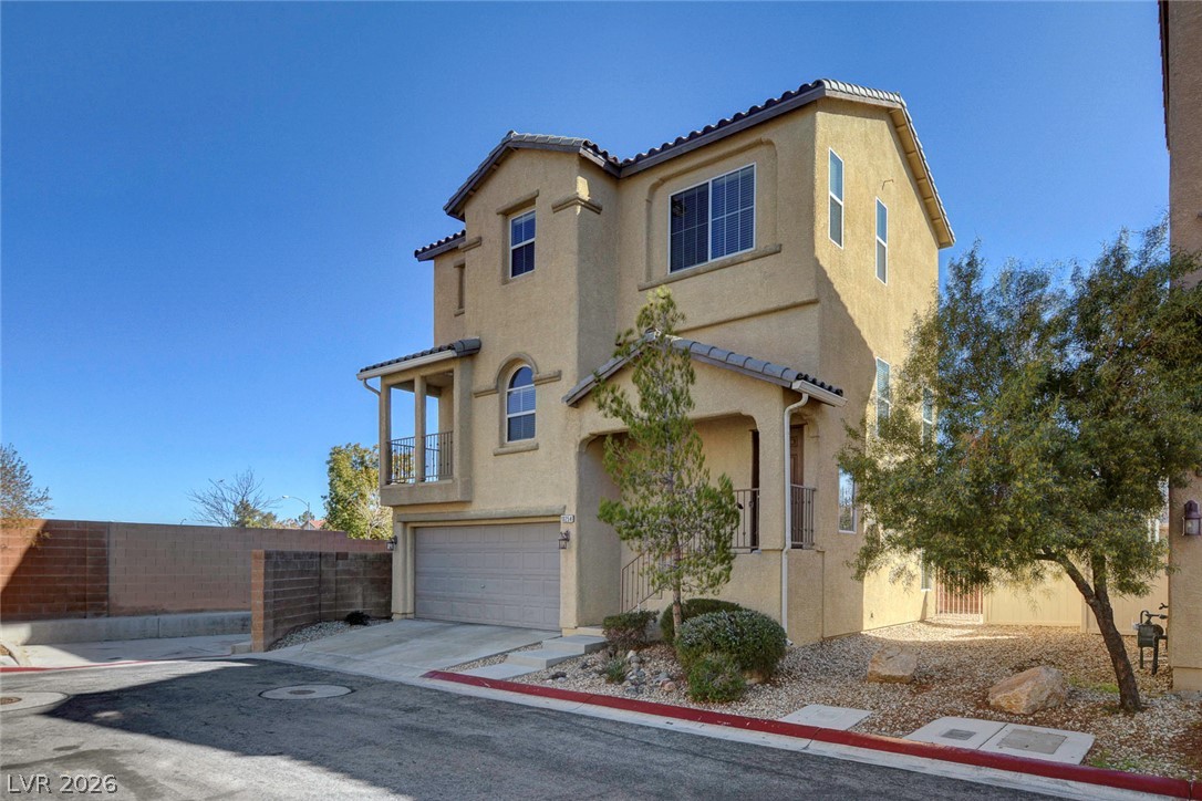 10254 Ladybug Bend Street Property Photo 2