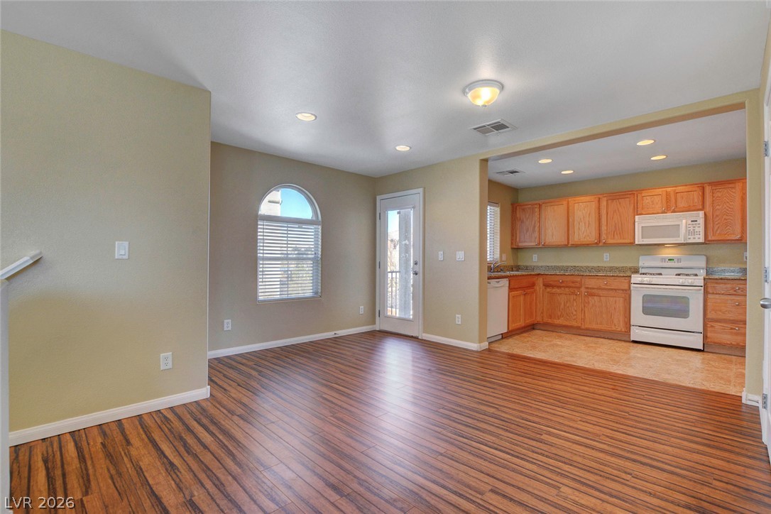 10254 Ladybug Bend Street Property Photo 7