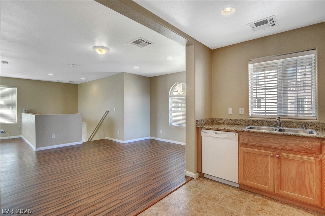 10254 Ladybug Bend Street Property Photo 14