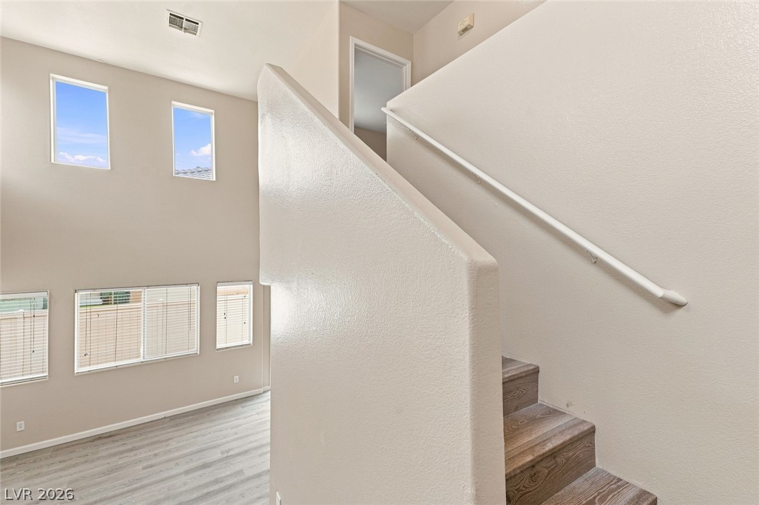 1915 Sundown Canyon Drive Property Photo 15