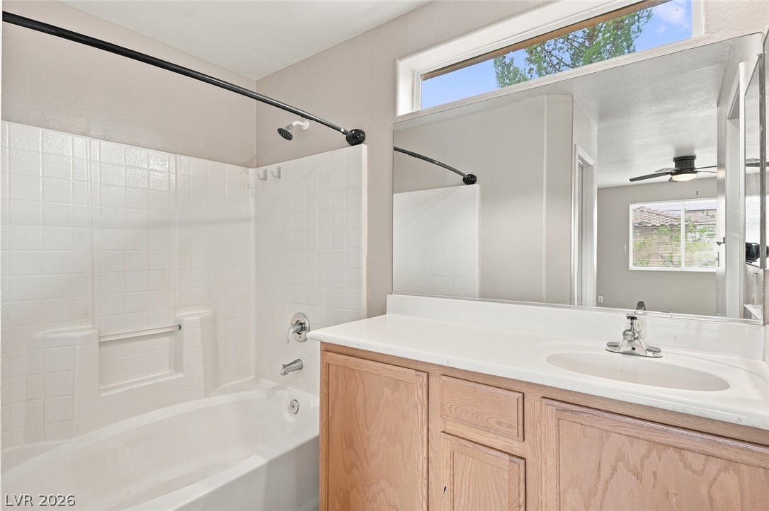 1915 Sundown Canyon Drive Property Photo 28