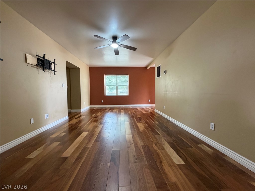 724 Avenue H Property Photo 5