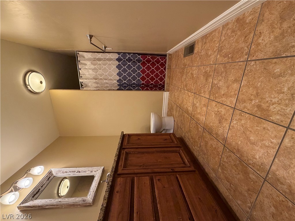 724 Avenue H Property Photo 18