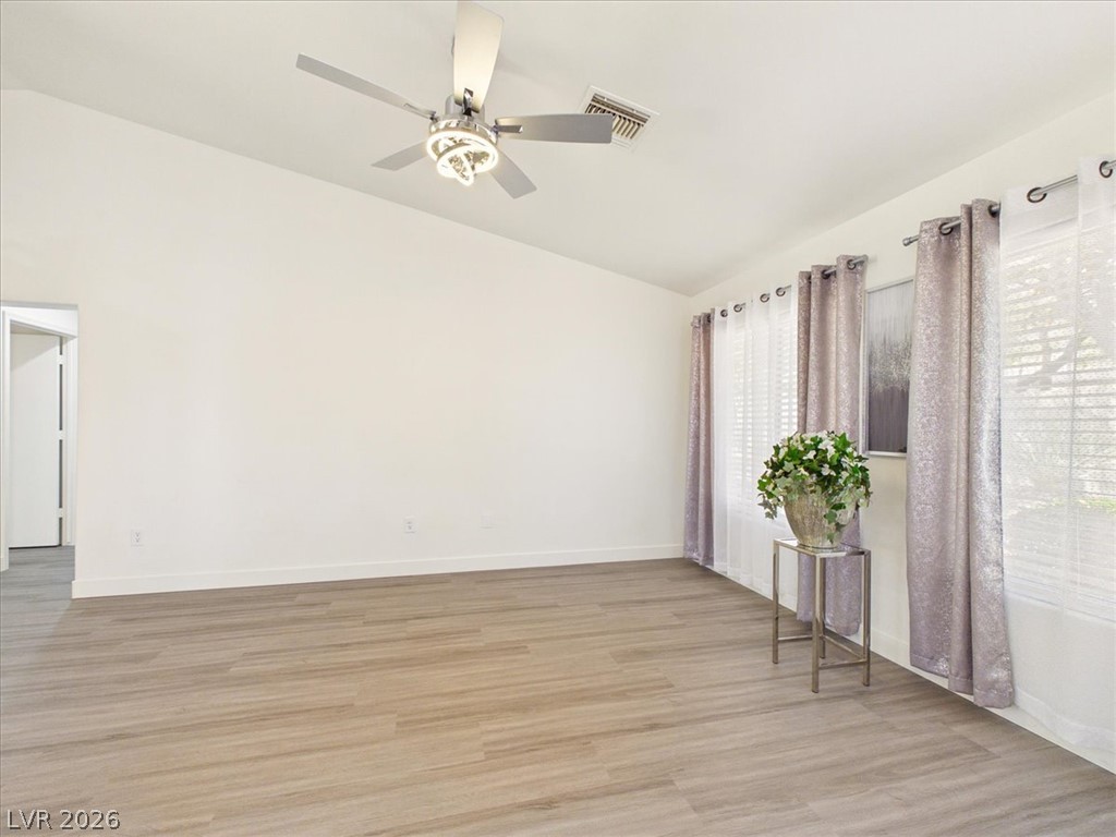2833 Breakers Creek Drive Property Photo 10