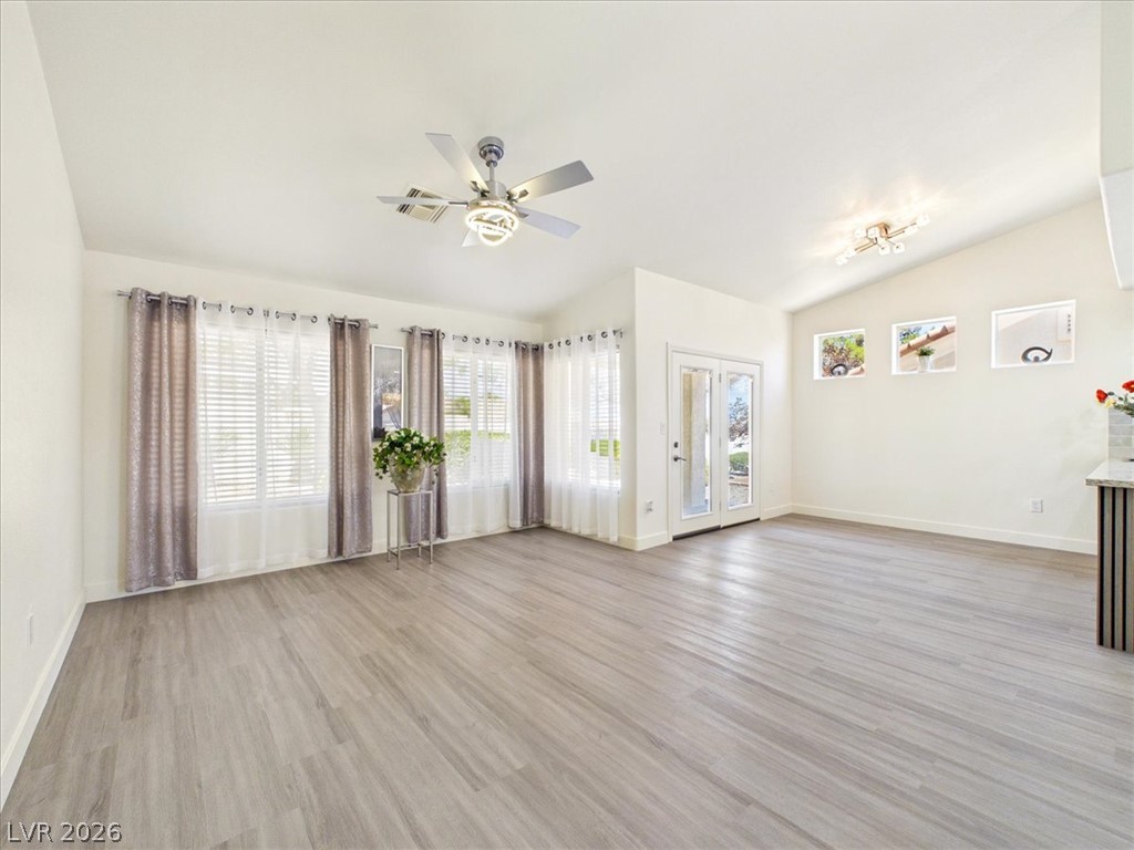 2833 Breakers Creek Drive Property Photo 33