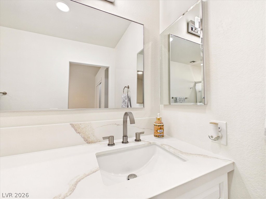2833 Breakers Creek Drive Property Photo 42