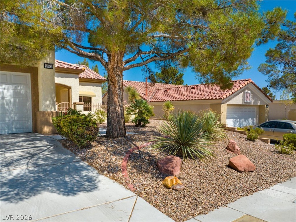 2833 Breakers Creek Drive Property Photo 68