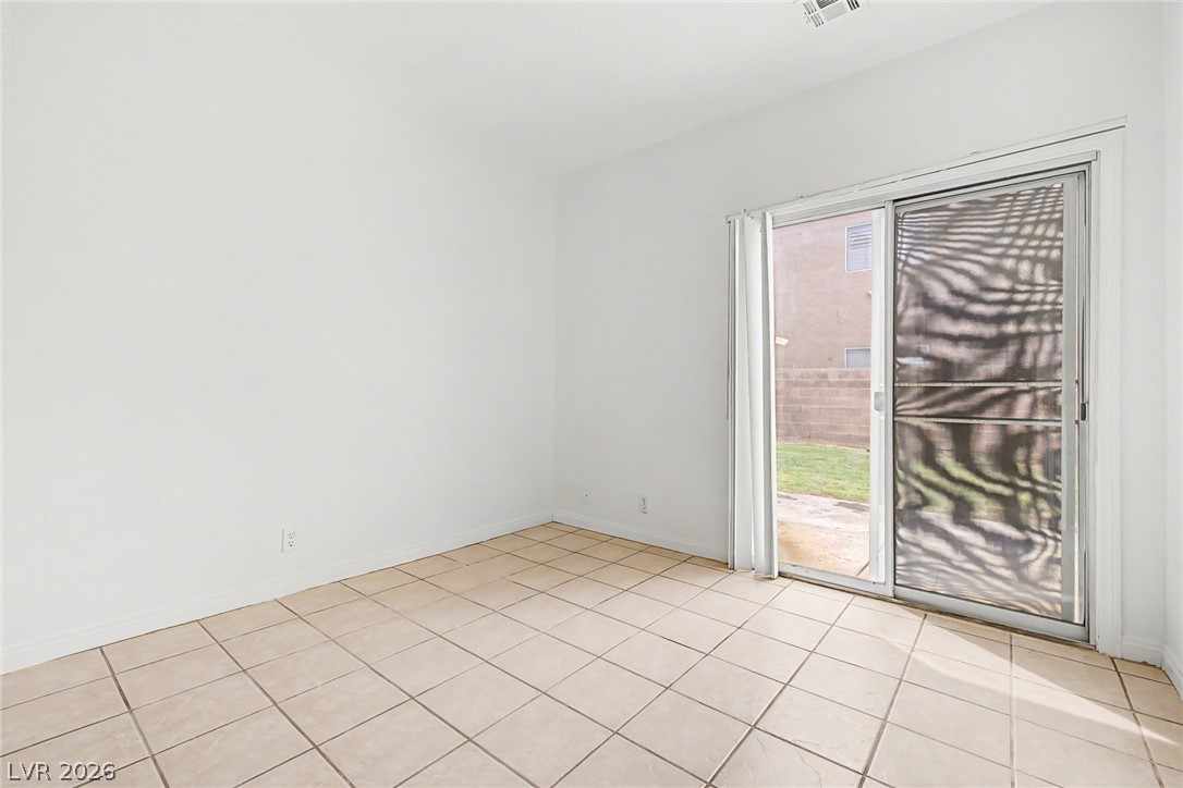 7782 Meadow Creek Street Property Photo 27