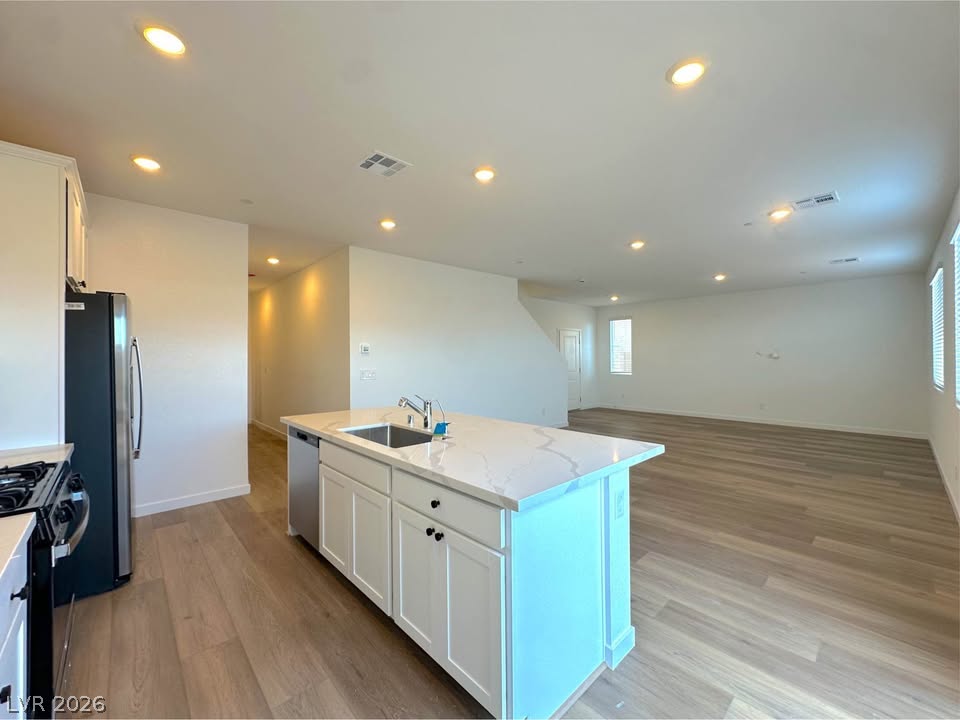 521 Daphne Terrace Street Property Photo 5