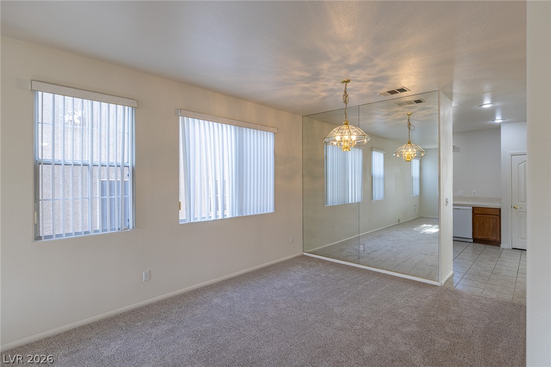 98 Glendive Street Property Photo 14