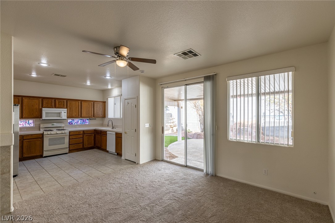 98 Glendive Street Property Photo 22