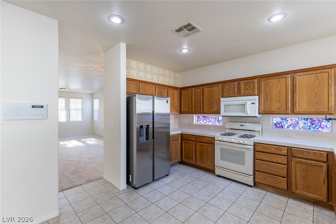 98 Glendive Street Property Photo 30