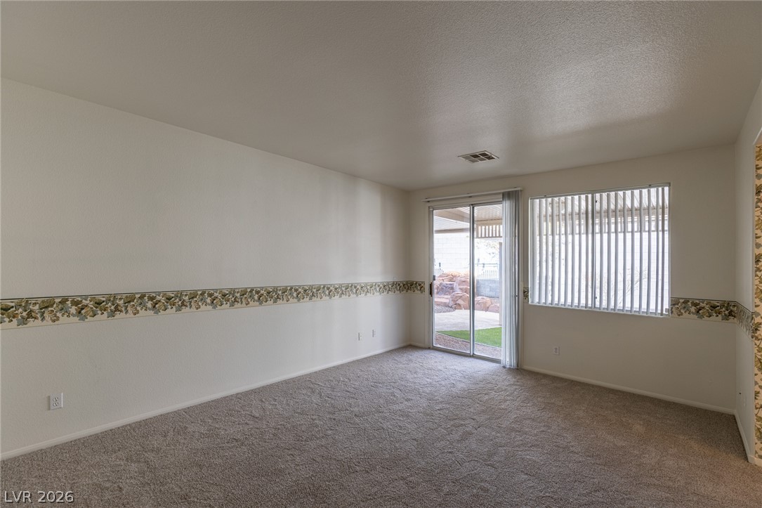 98 Glendive Street Property Photo 35